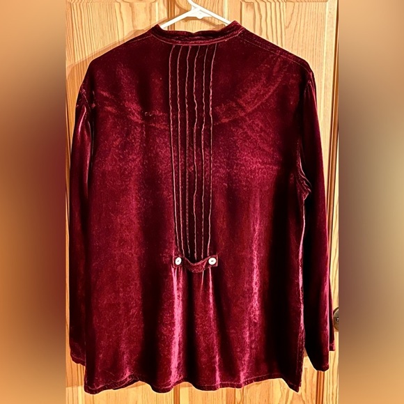 J. Jill Velvet Mother of Pearl Button-Up Burgundy Size PS Festive Party Blouse - Picture 6 of 9